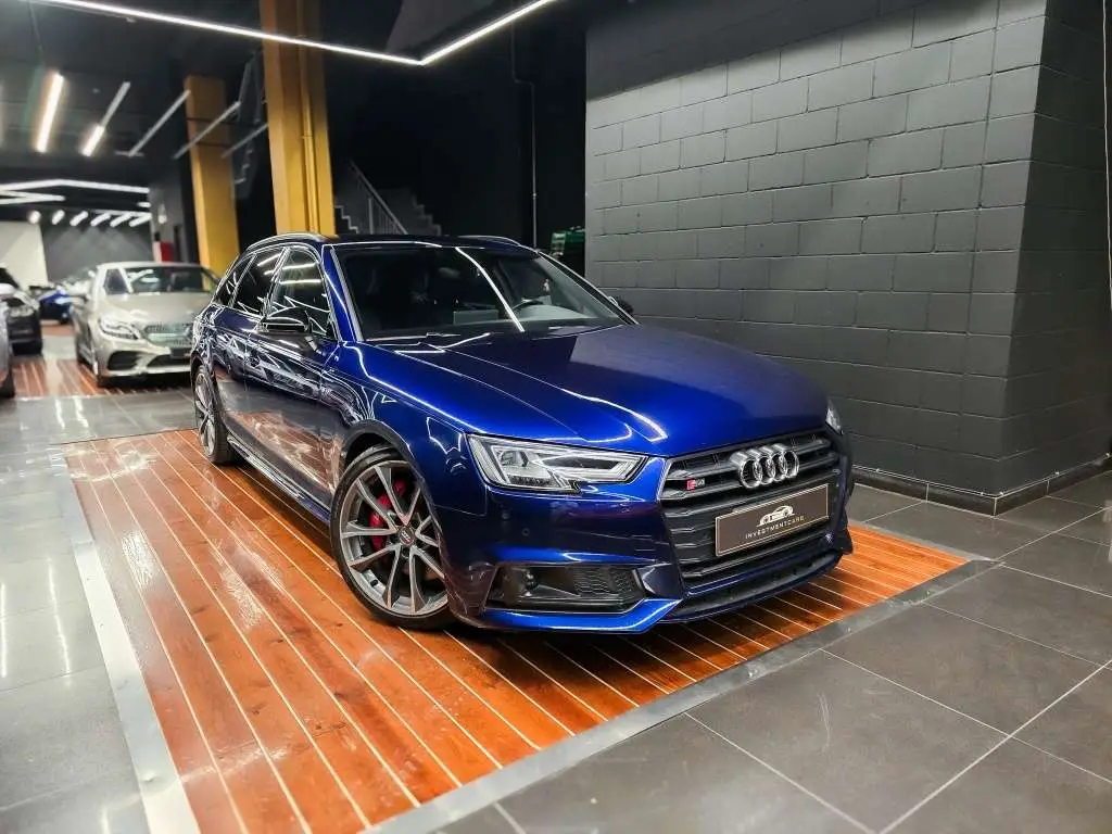 Photo 1 : Audi S4 2018 Essence