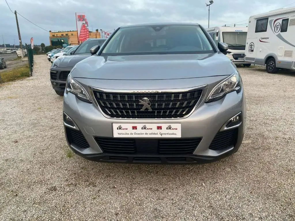 Photo 1 : Peugeot 3008 2018 Diesel