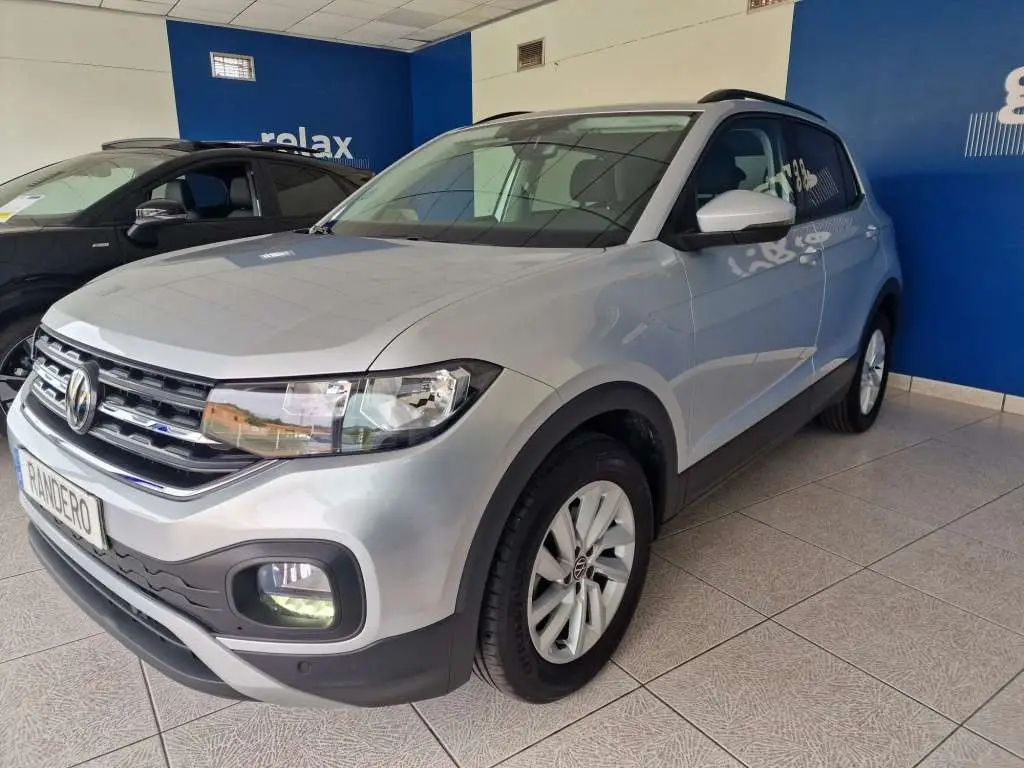 Photo 1 : Volkswagen T-cross 2023 Essence