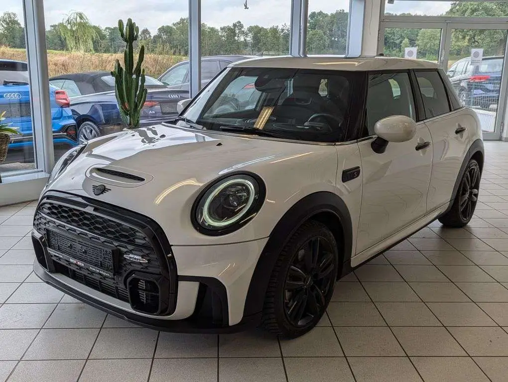 Photo 1 : Mini Cooper 2024 Essence