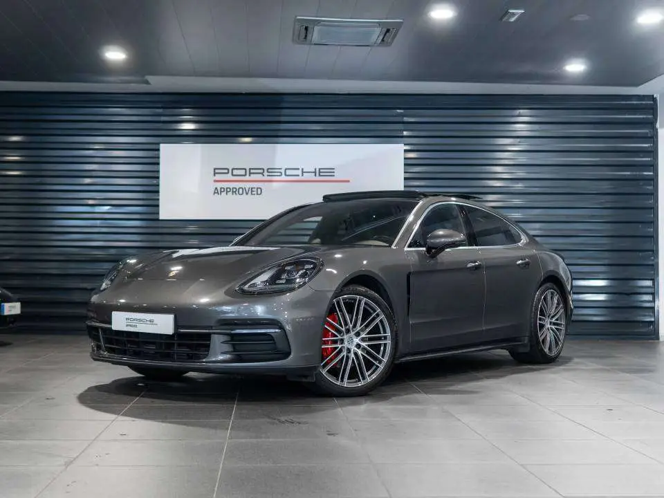 Photo 1 : Porsche Panamera 2018 Essence