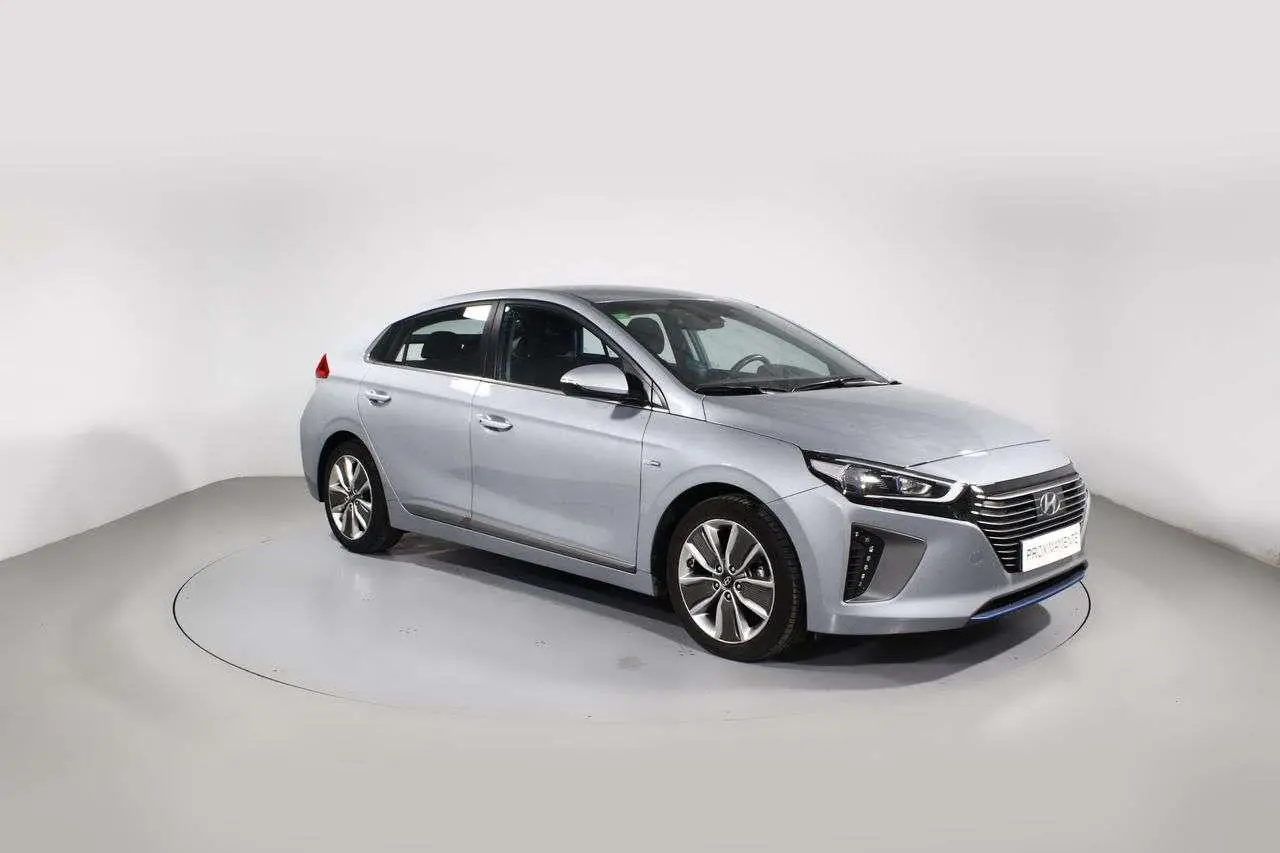 Photo 1 : Hyundai Ioniq 2017 Petrol