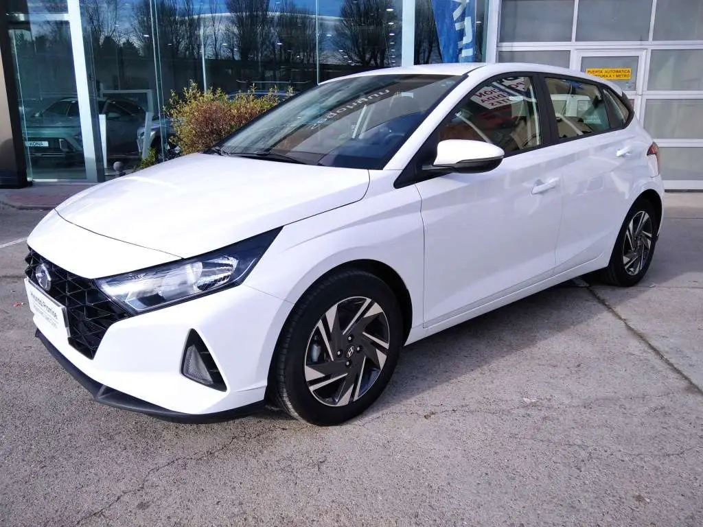 Photo 1 : Hyundai I20 2023 Petrol