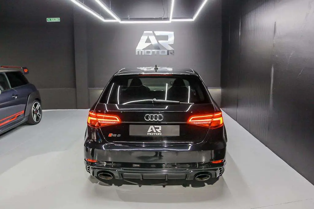 Photo 1 : Audi Rs3 2019 Essence