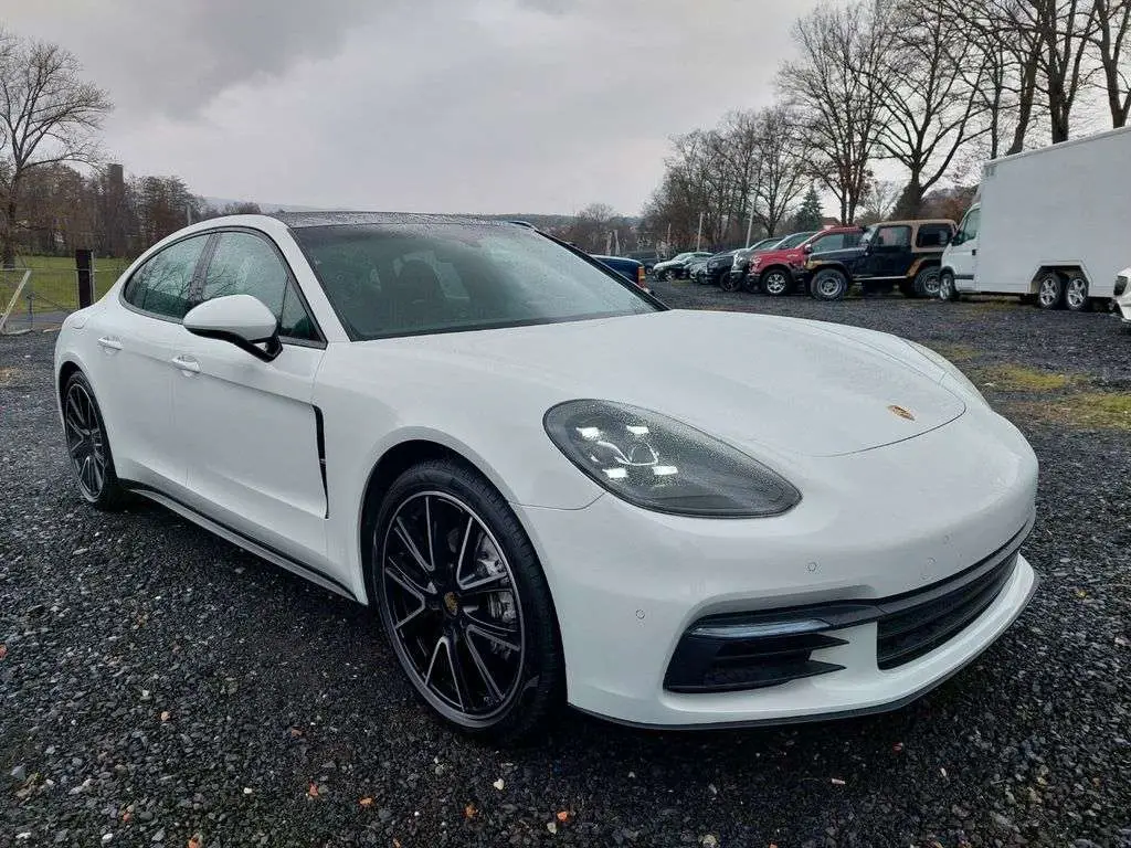 Photo 1 : Porsche Panamera 2018 Petrol