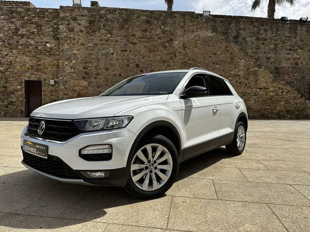 Photo 1 : Volkswagen T-roc 2021 Essence