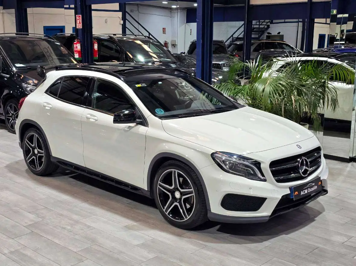 Photo 1 : Mercedes-benz Classe Gla 2015 Petrol