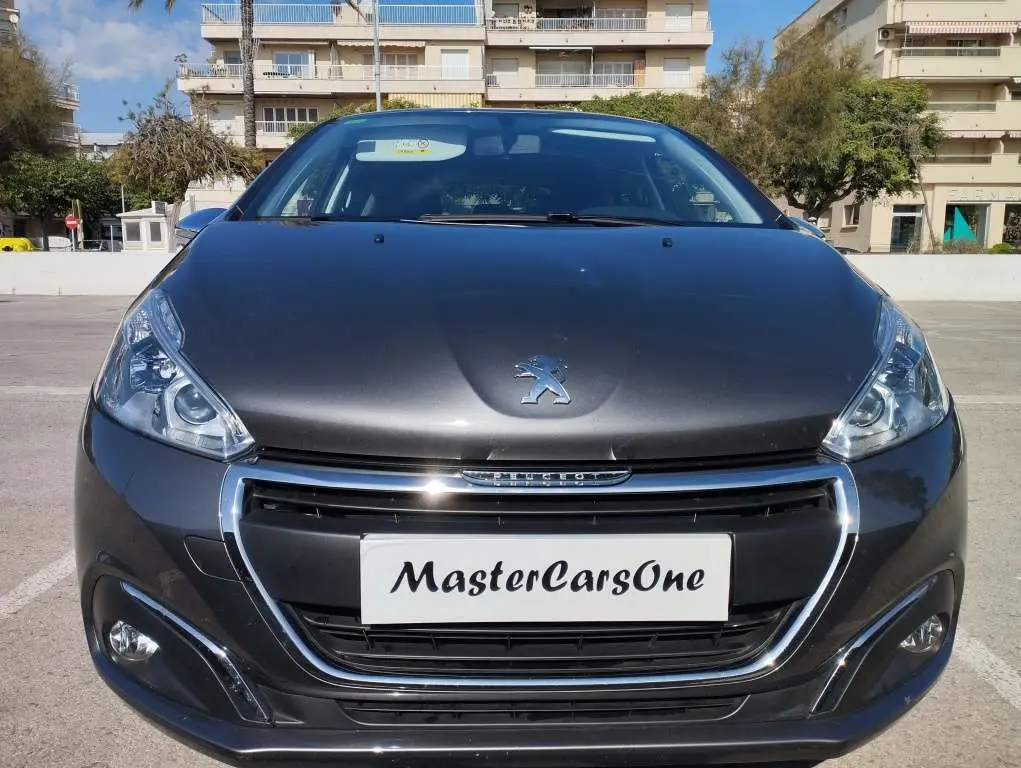 Photo 1 : Peugeot 208 2018 Petrol