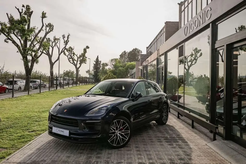 Photo 1 : Porsche Macan 2022 Essence