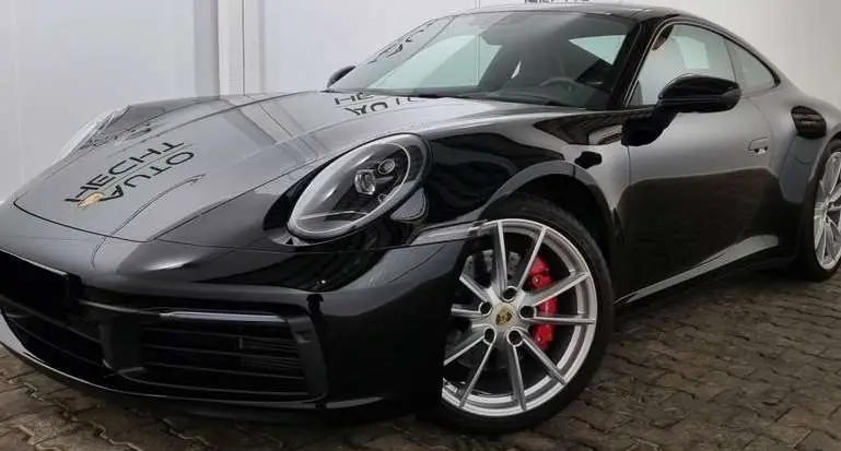 Photo 1 : Porsche 992 2019 Petrol