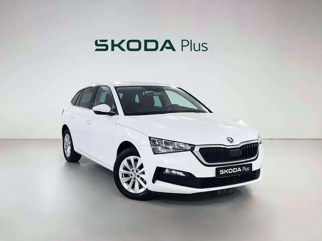 Photo 1 : Skoda Scala 2023 Essence