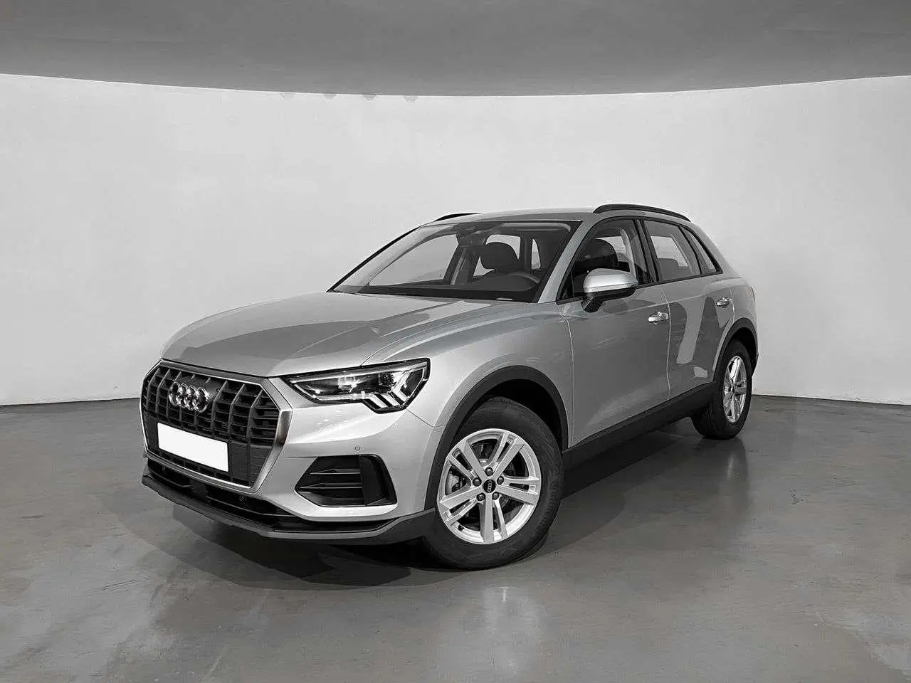 Photo 1 : Audi Q3 2024 Petrol