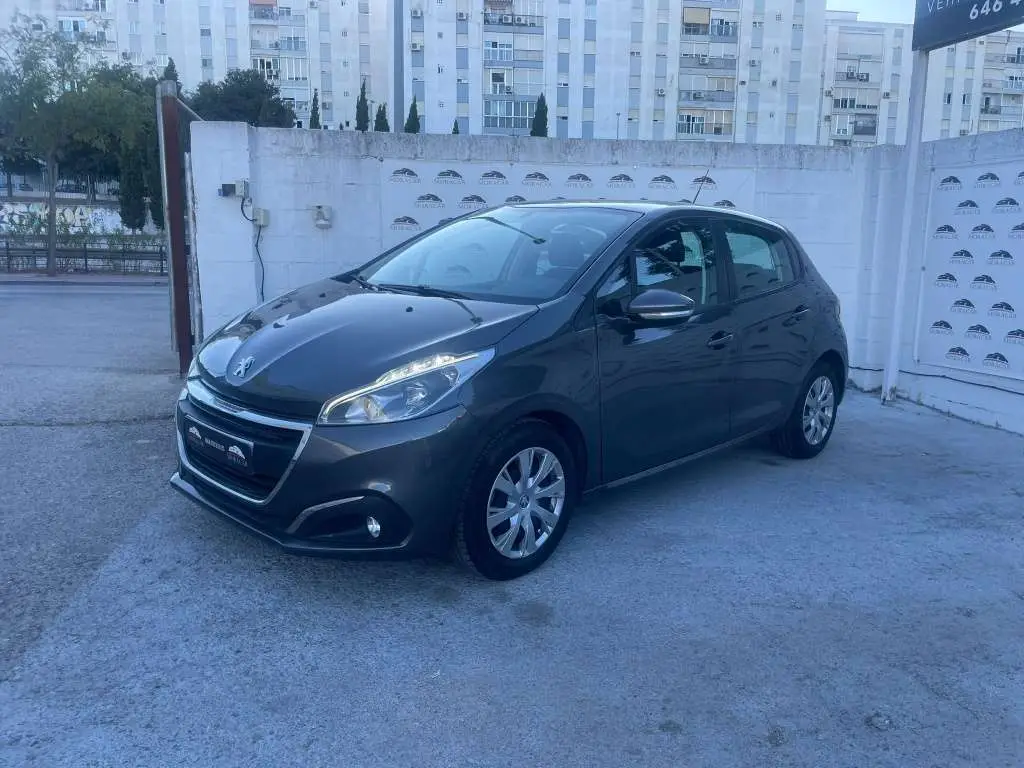 Photo 1 : Peugeot 208 2019 Essence