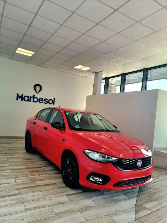 Photo 1 : Fiat Tipo 2019 Petrol