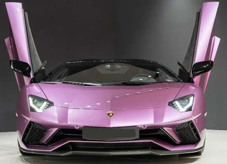 Photo 1 : Lamborghini Aventador 2021 Essence