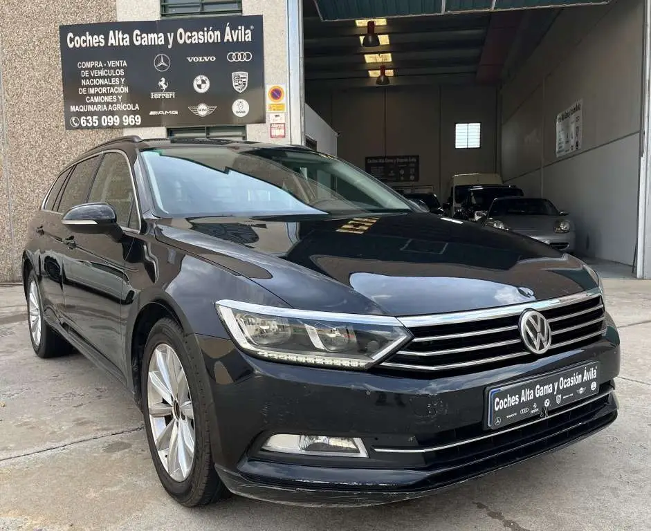 Photo 1 : Volkswagen Passat 2016 Diesel