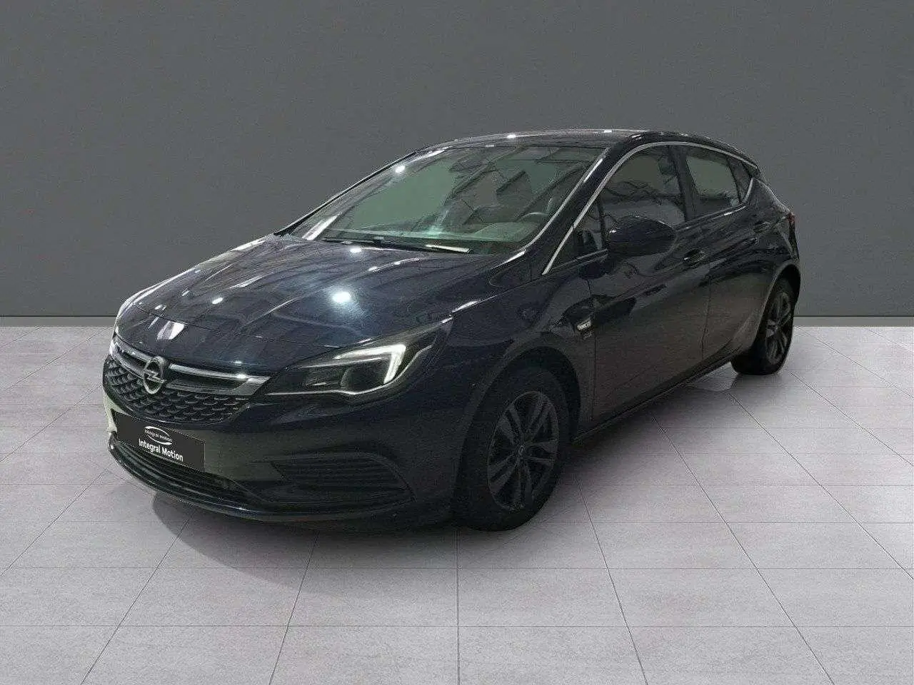 Photo 1 : Opel Astra 2019 Petrol