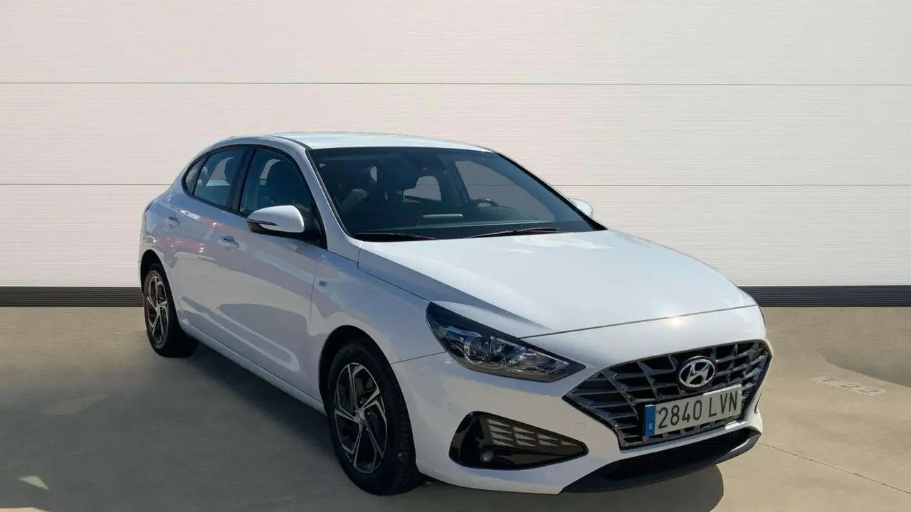 Photo 1 : Hyundai I30 2021 Petrol