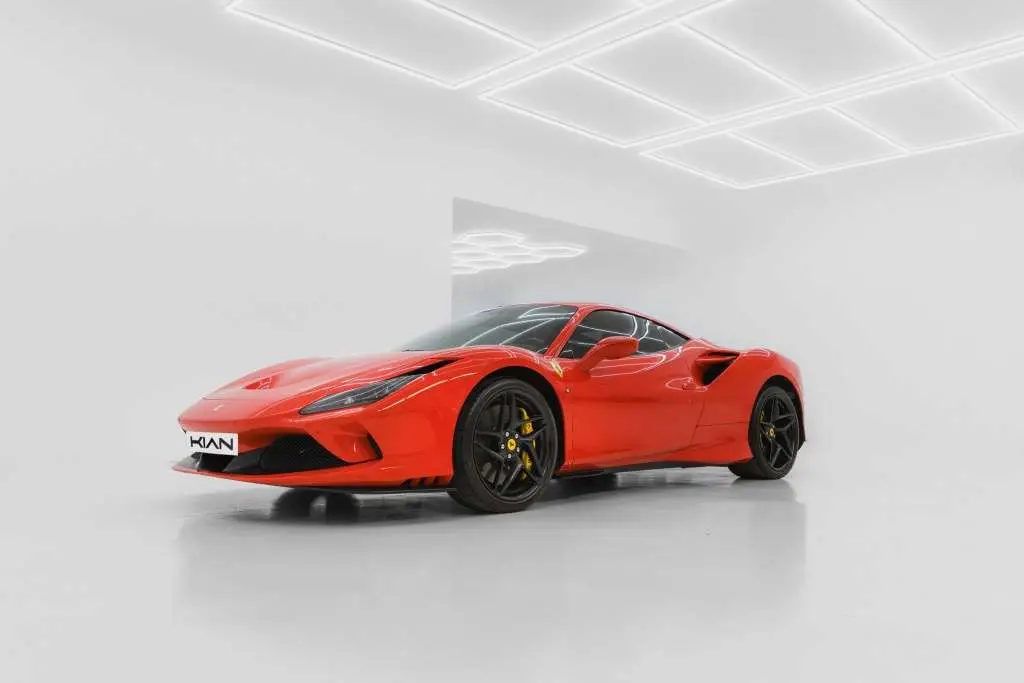 Photo 1 : Ferrari F8 2020 Essence