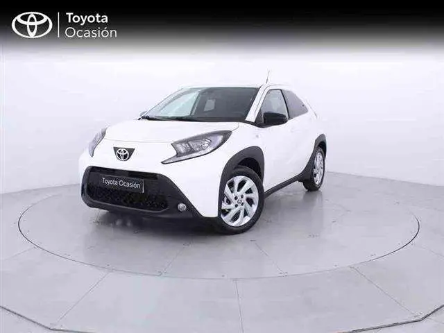 Photo 1 : Toyota Aygo X 2024 Petrol