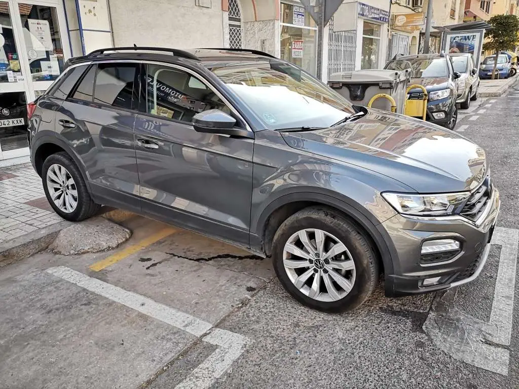 Photo 1 : Volkswagen T-roc 2021 Petrol