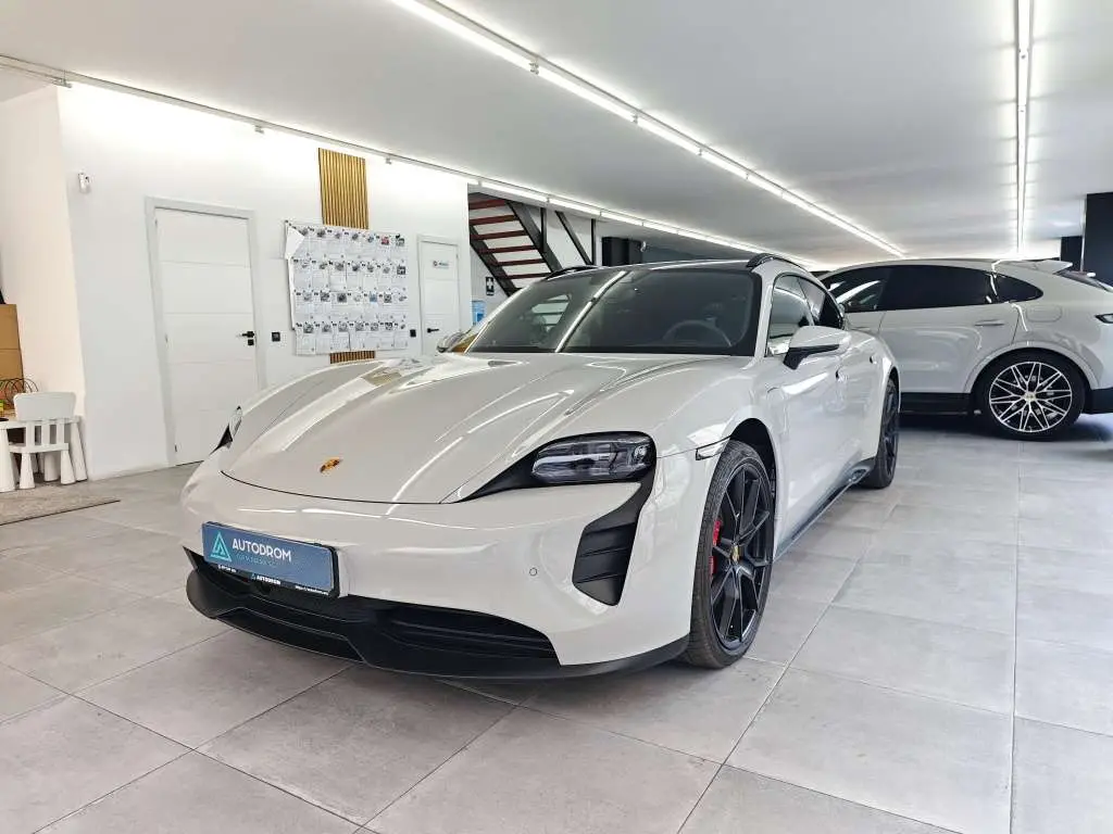 Photo 1 : Porsche Taycan 2022 Électrique