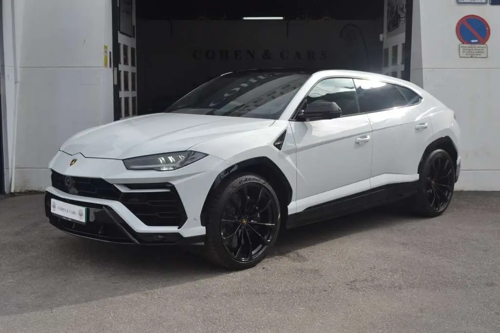 Photo 1 : Lamborghini Urus 2022 Essence