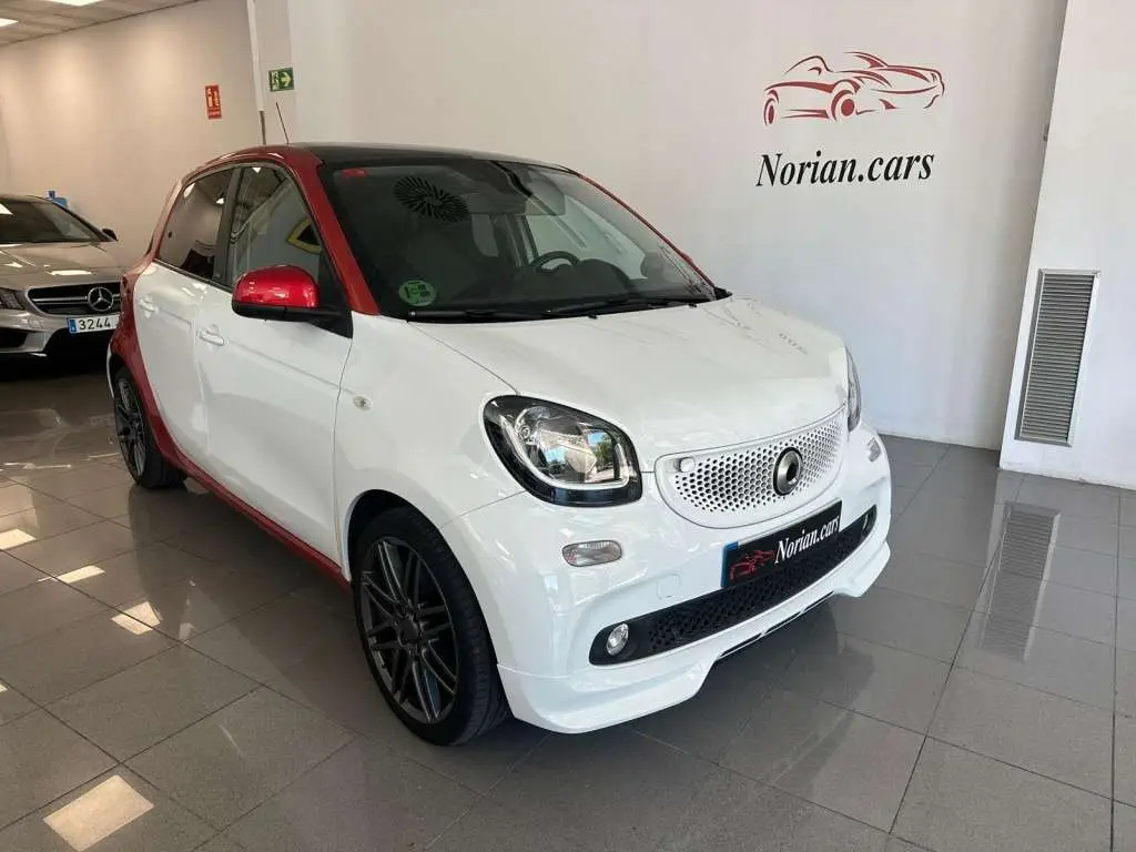 Photo 1 : Smart Forfour 2018 Petrol