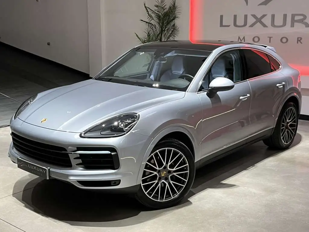 Photo 1 : Porsche Cayenne 2020 Essence