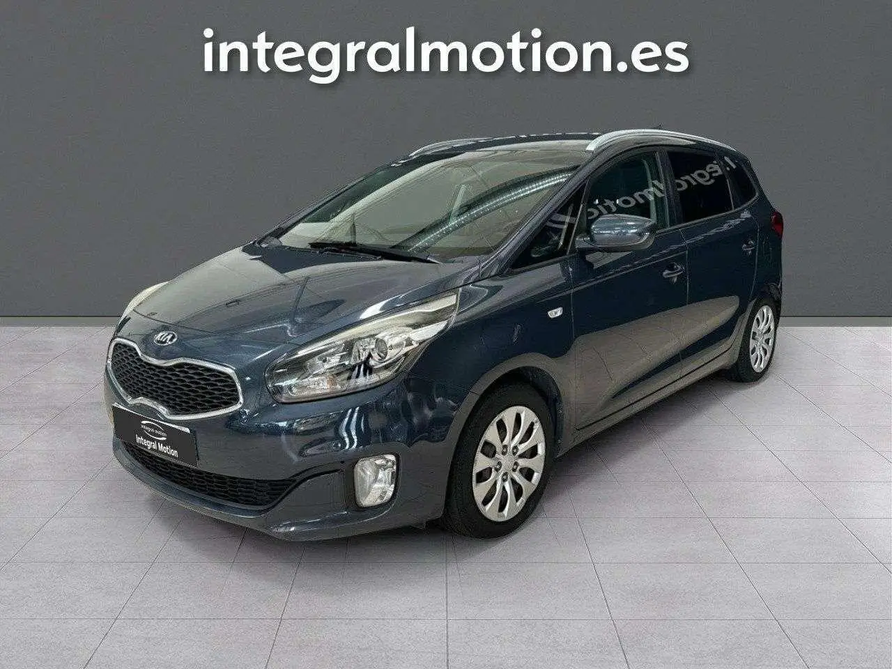 Photo 1 : Kia Carens 2015 Petrol