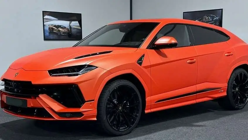 Photo 1 : Lamborghini Urus 2024 Petrol