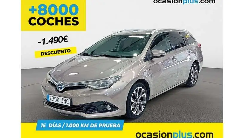 Photo 1 : Toyota Auris 2016 Hybrid