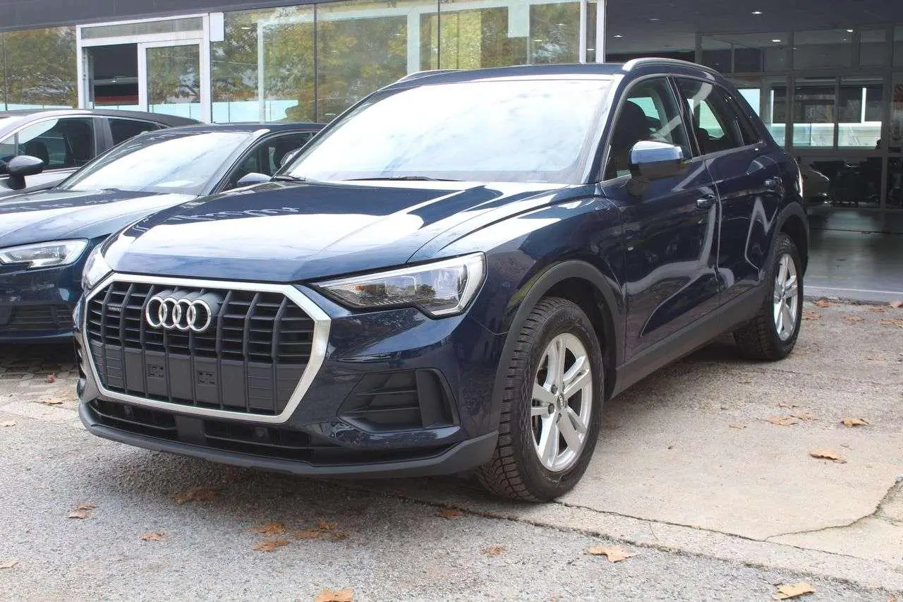 Photo 1 : Audi Q3 2019 Petrol