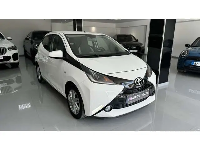 Photo 1 : Toyota Aygo 2017 Essence