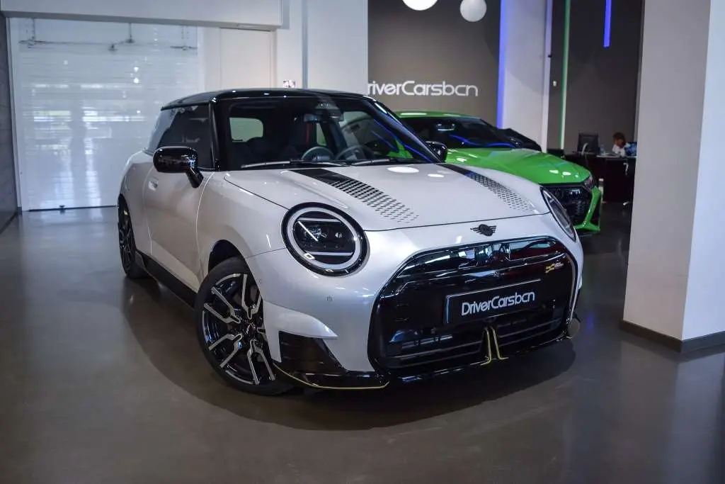 Photo 1 : Mini Cooper 2024 Electric