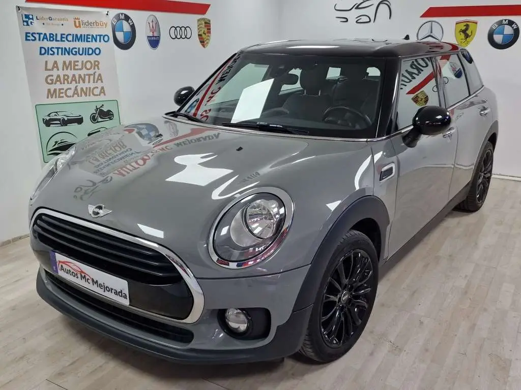 Photo 1 : Mini Cooper 2017 Diesel