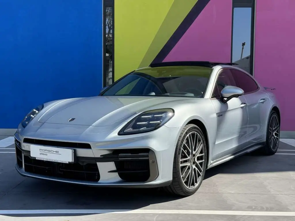 Photo 1 : Porsche Panamera 2024 Hybrid