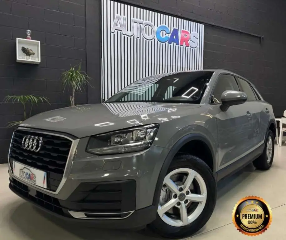 Photo 1 : Audi Q2 2017 Petrol