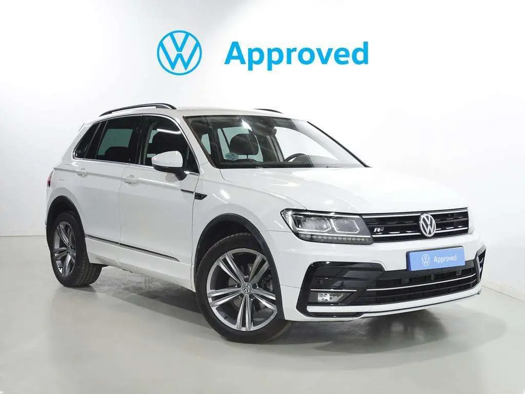 Photo 1 : Volkswagen Tiguan 2020 Essence