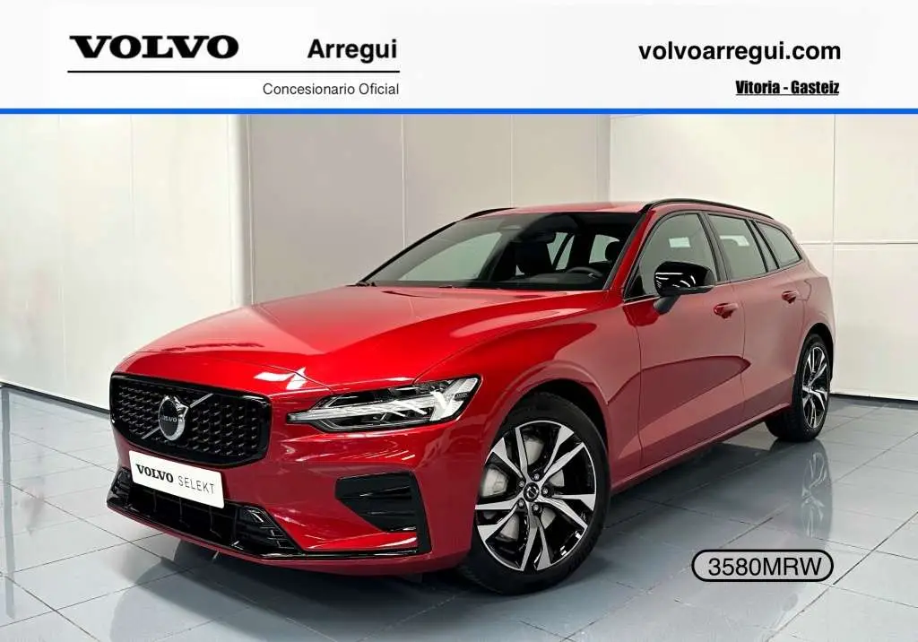 Photo 1 : Volvo V60 2024 Petrol