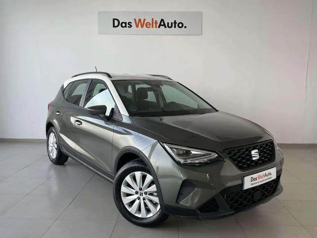 Photo 1 : Seat Arona 2024 Petrol