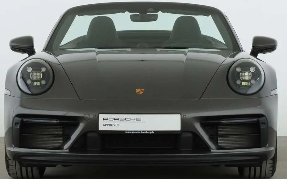 Photo 1 : Porsche 992 2022 Essence