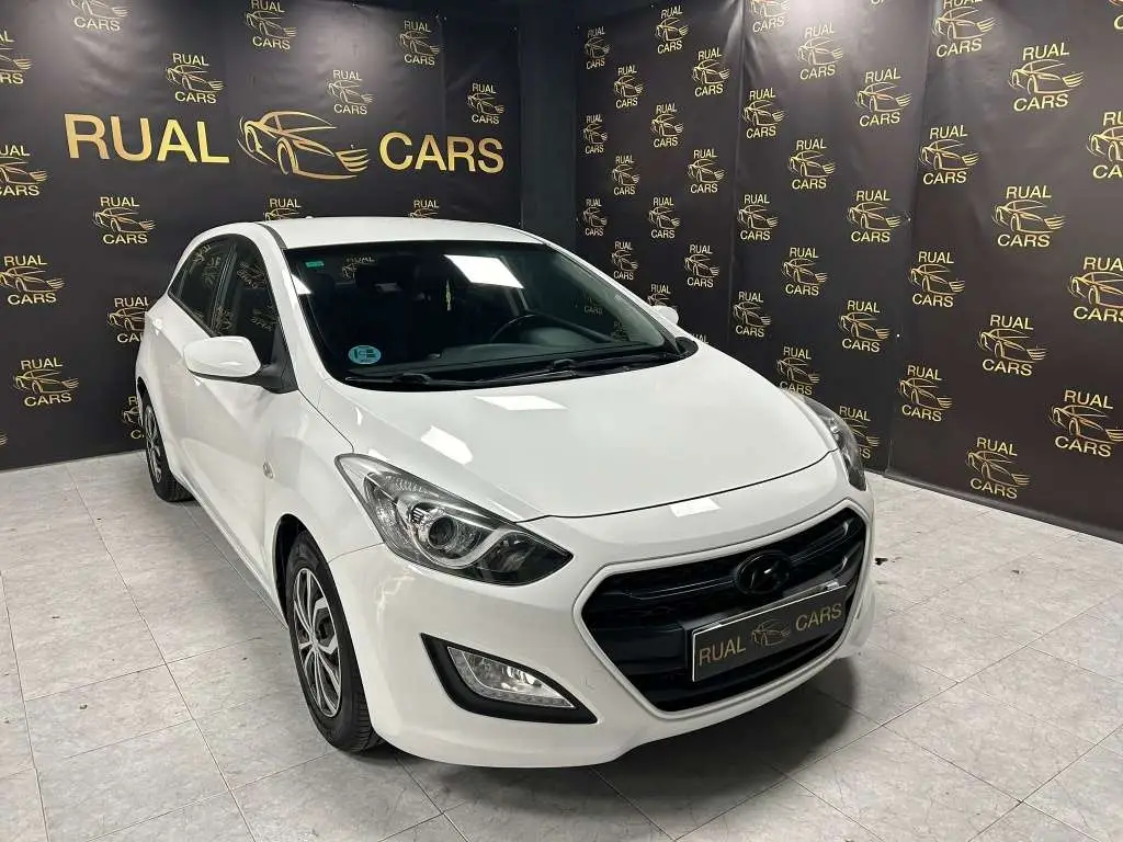 Photo 1 : Hyundai I30 2015 Petrol