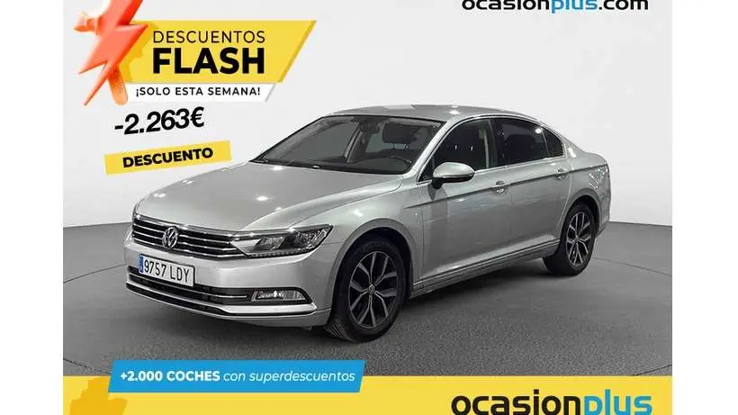 Photo 1 : Volkswagen Passat 2020 Petrol