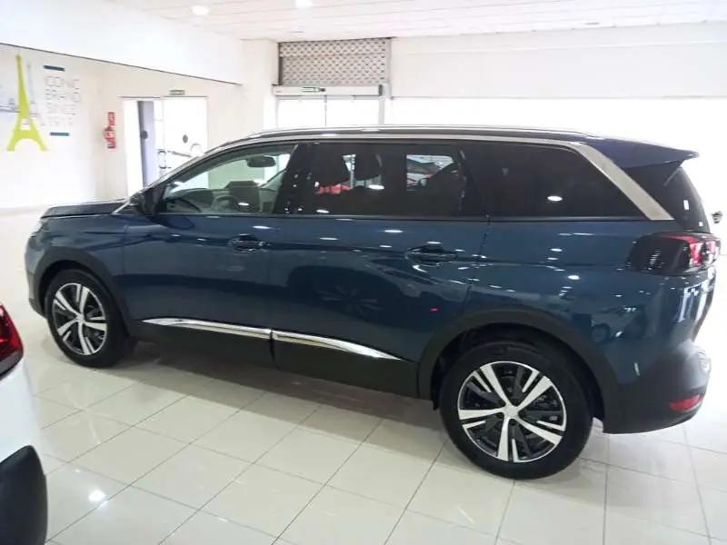 Photo 1 : Peugeot 5008 2022 Diesel