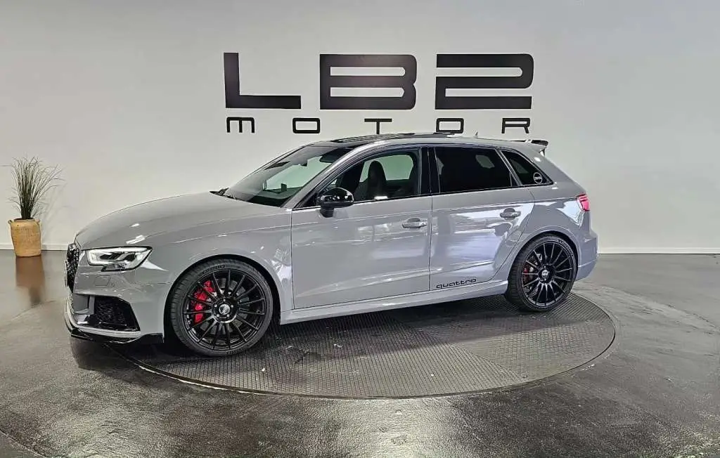 Photo 1 : Audi Rs3 2018 Essence