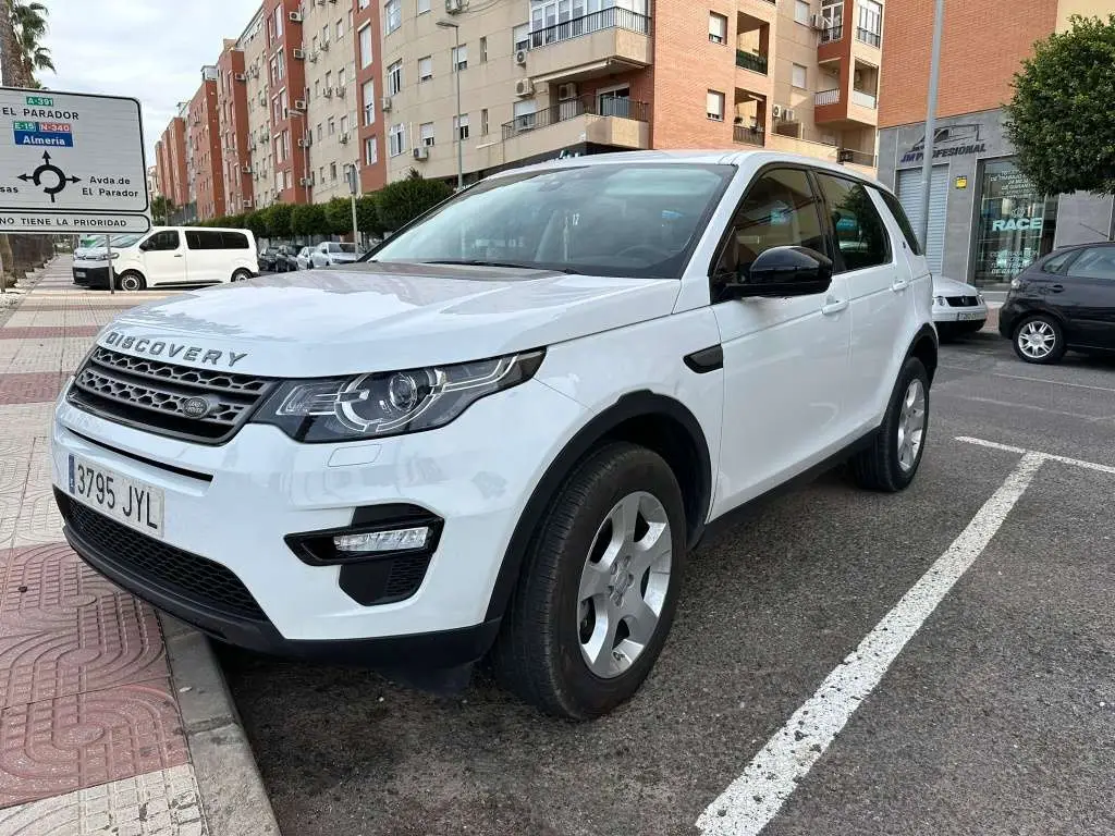 Photo 1 : Land Rover Discovery 2017 Diesel