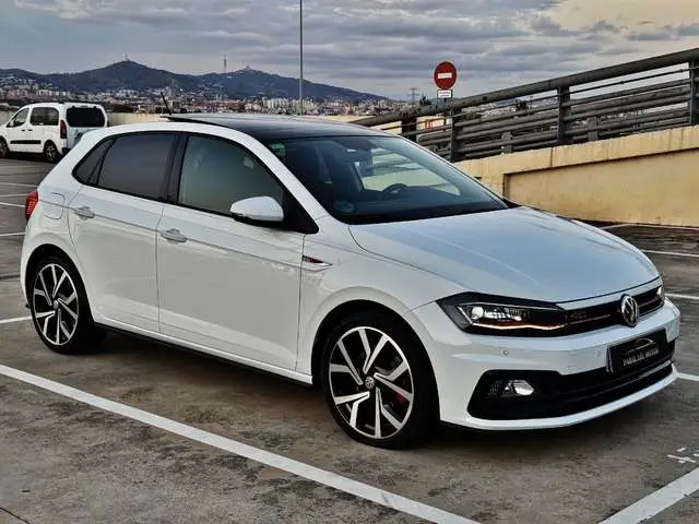 Photo 1 : Volkswagen Polo 2019 Essence