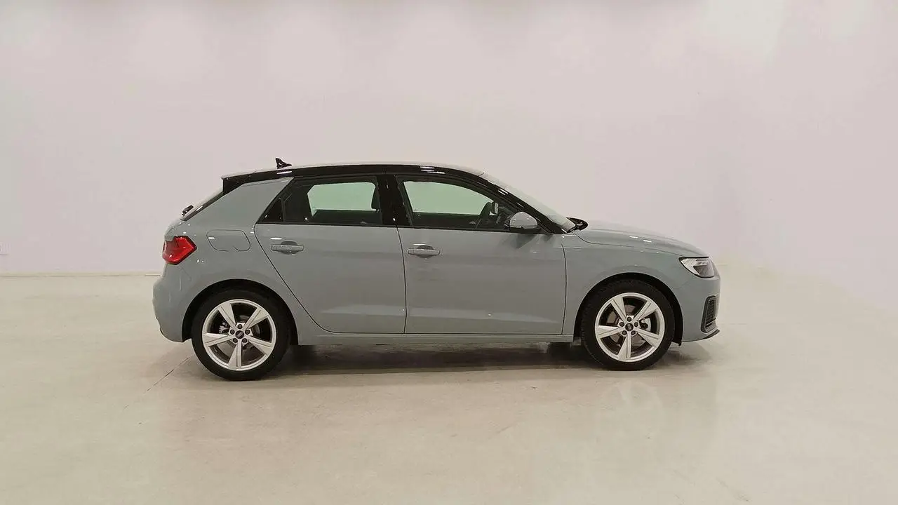 Photo 1 : Audi A1 2024 Essence