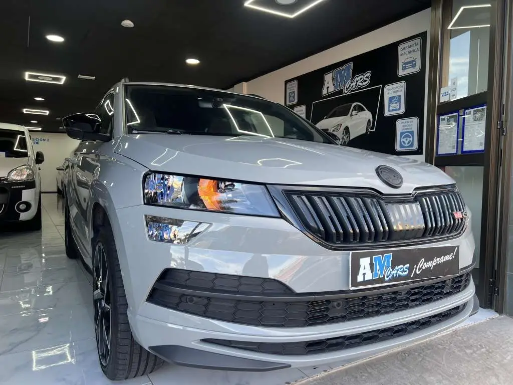 Photo 1 : Skoda Karoq 2021 Essence